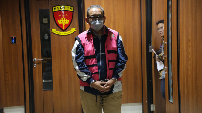 Direktur Pemberitaan Jak TV Tian Bahtiar ditetapkan tersangka perintangan penyidikan oleh Kejagung