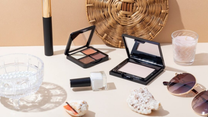 Ilustrasi produk makeup