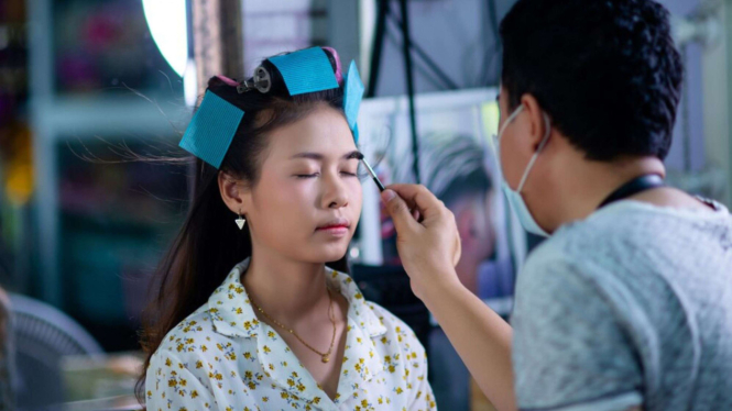 Ilustrasi muse makeup