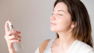 Pakai Setting Spray Sebelum atau Sesudah Makeup? Temukan Jawabannya di Sini!