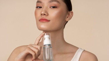 Ilustrasi produk setting spray