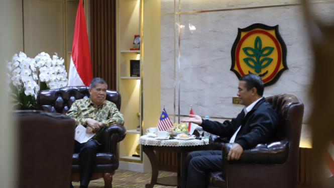 Menteri Pertanian (Mentan), Andi Amran Sulaiman dan Menteri Pertanian dan Keterjaminan Makanan Malaysia, Datuk Seri Mohamad Bin Sabu (dok: Kementan)