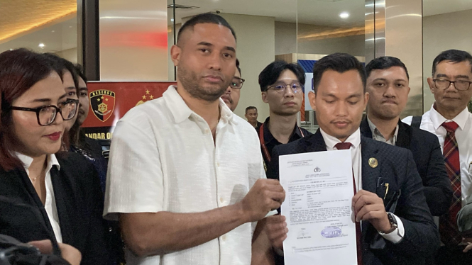 Rayen Pono Melaporkan Ahmad Dhani