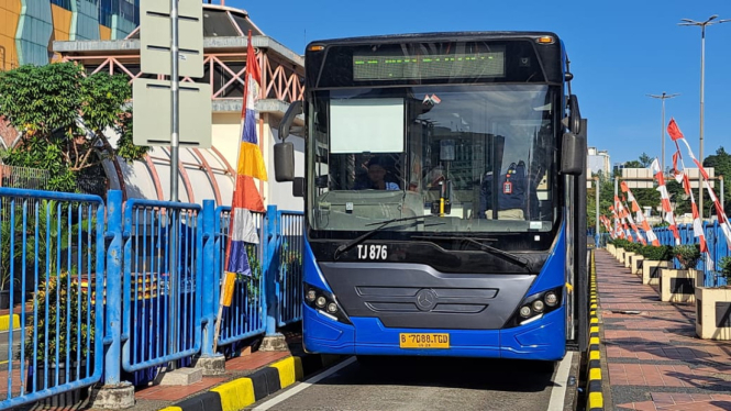 TransJabodetabek Rute Alam Sutera Menuju Terminal Blok M