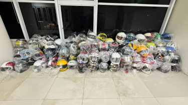 Barang bukti 130 helm milik Ariyanto yang disita Kejagung