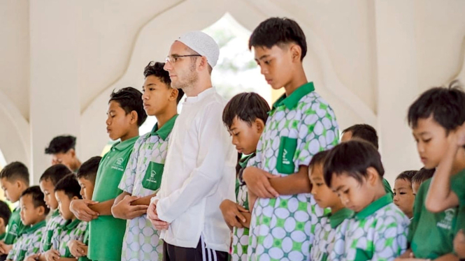 Siswa-siswa di Sumbawa, Nusa Tenggara Barat.