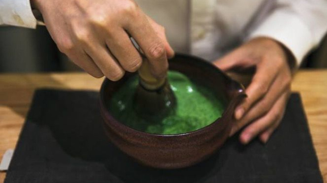 Ilustrasi membuat matcha