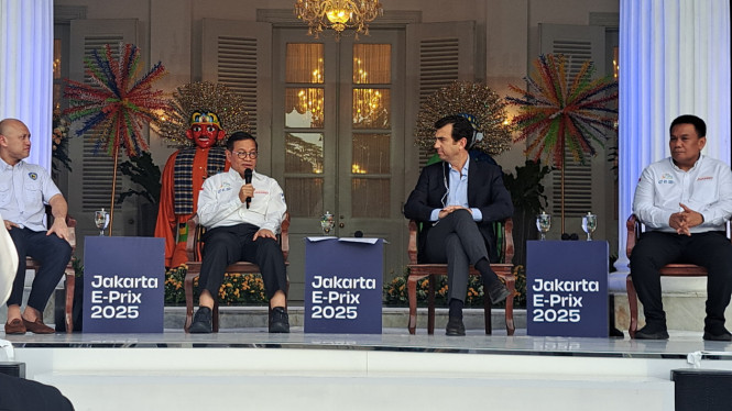 Gubernur Jakarta Pramono Anung saat konferensi pers Jakarta E-Prix 2025