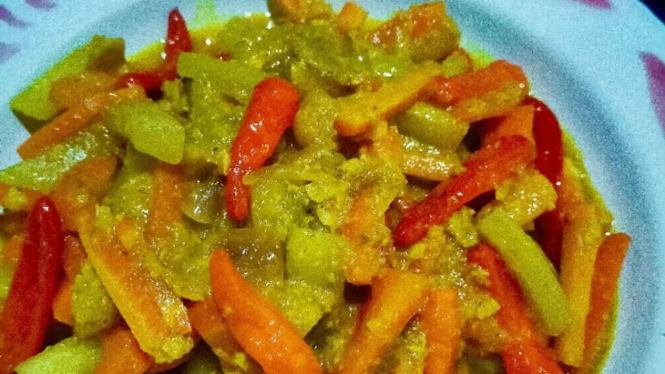 Acar bumbu kuning