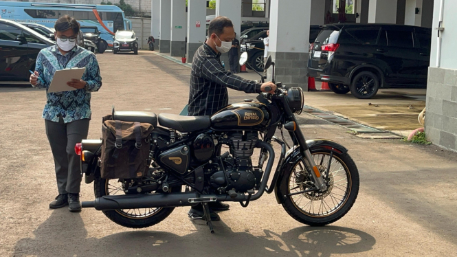 Motor Royal Enfield milik Ridwan Kamil yang disita KPK soal kasus dugaan korupsi Bank BJB