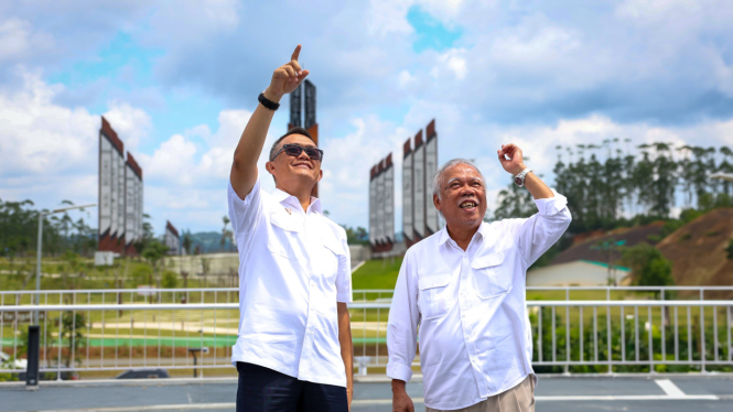 Wakil Kepala BIN Komjen Pol. (Purn) Imam Sugianto dan Kepala Otorita IKN Basuki Hadimuljono di City Hall, Kantor Otorita IKN.