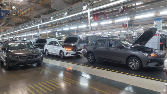 Pabrik mobil Geely di China