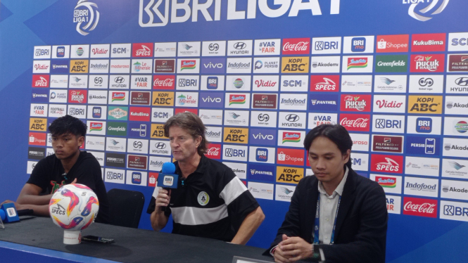 Pelatih PSS, Pieter Huistra (foto :Dede Idrus) 