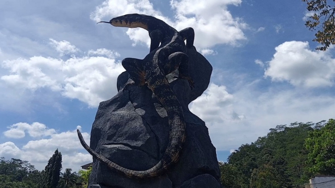 Patung Biawak di Wonosobo, Jawa Tengah