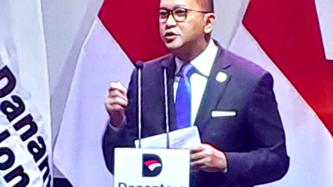 [CEO Danantara, Rosan Roeslani, di acara Town Hall Danantara Indonesia di Jakarta Convention Center (JCC) Senayan, Jakarta Pusat, Senin, 28 April 2025]
