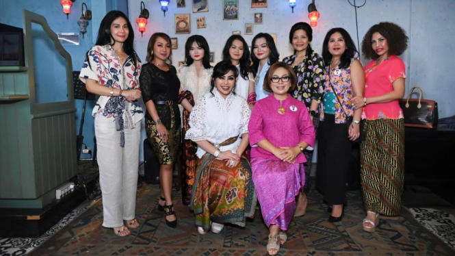 Perempuan Berkarya: Lintas Generasi dan Budaya