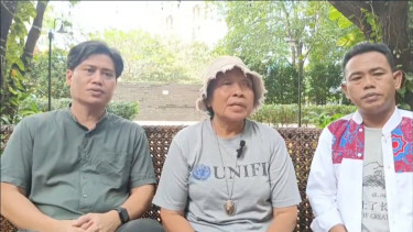 Ketua Majelis Tinggi Konfederasi Buruh Merdeka Indonesia atau KBMI, Sunarti gelar konferensi pers rencana aksi damai di Monas