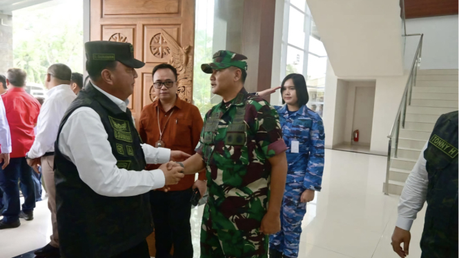 VIVA Militer: Pangkogabwilhan I sambut kedatangan Menkopolkam RI Budi Gunawan