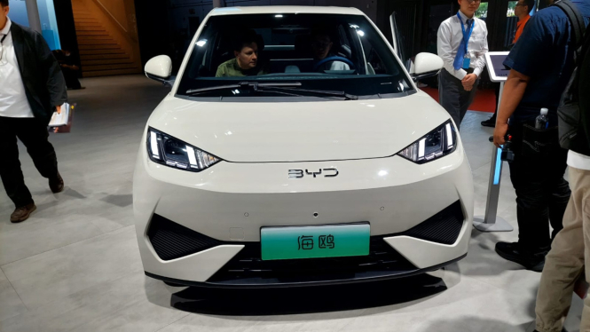Mobil listrik BYD Seagull di Shanghai Auto Show 2025