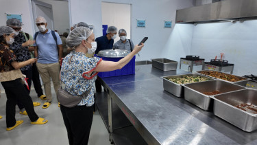 Rockefeller Foundation dan Asian Development Bank meninjau SPPG Pejaten