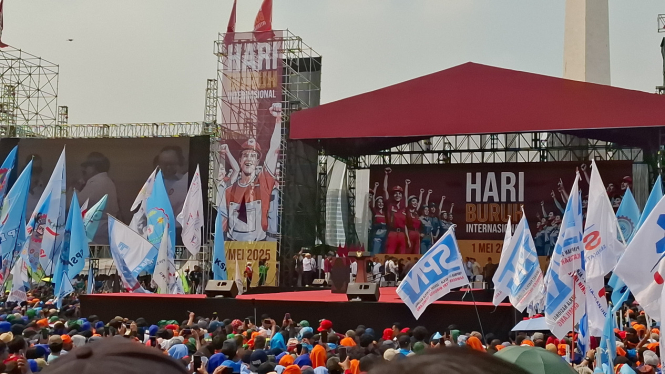 Peringatan hari buruh di Monas