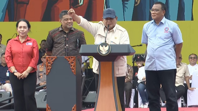 Presiden Prabowo Subianto menghadiri peringatan Hari Buruh 2025 di Monas