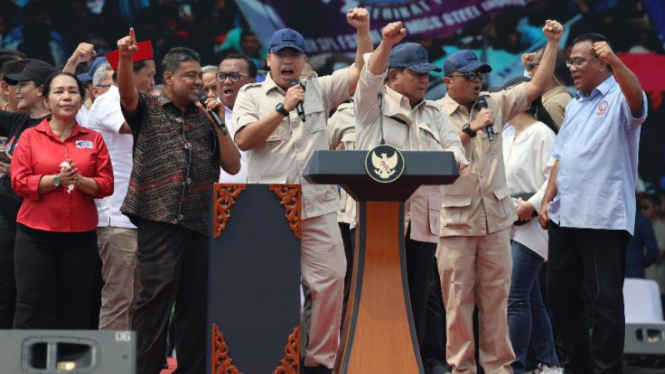 Wamenkomdigi Angga Raka Prabowo dan Presiden RI Prabowo Subianto.