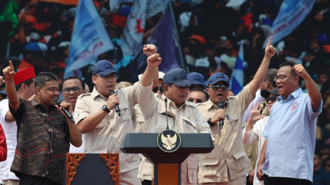 Wamenkomdigi Angga Raka Prabowo dan Presiden RI Prabowo Subianto.