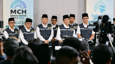 Pelepasan kloter pertama Jemaah Haji 2025.