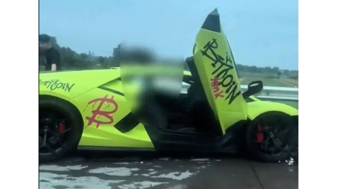 Lamborghini Bertulisan Bitcoin 100K Milik Crazy Rich Surabaya Kecelakaan