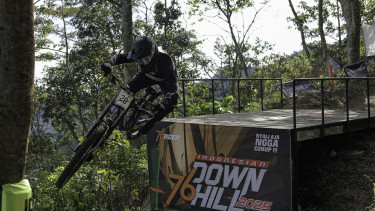 Andy Prayoga di Indonesian Downhill Season 2025 