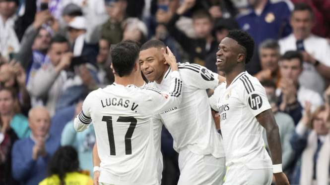 Pemain Real Madrid rayakan gol Kylian Mbappe