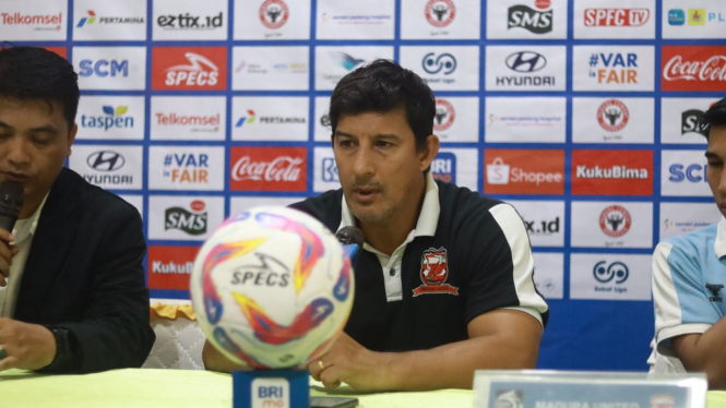 Pelatih Madura United, Alfredo Vera