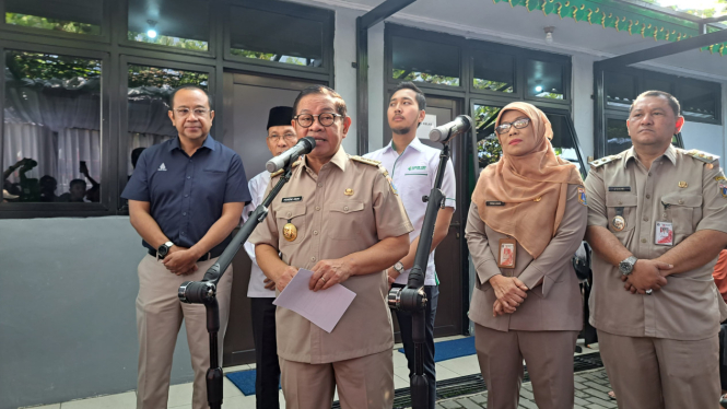 Gubernur Jakarta Pramono Anung usai meresmikan Taman Anak Sejahtera Arutala di Jakarta Utara
