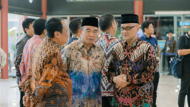 Pimpinan BP Haji di Bandara international Soekarno Hatta (Soetta), Tangerang Banten usai Presiden RI Prabowo resmikan terminal khusus jemaah haji dan umrah (doc. Istimewa)