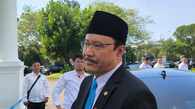 Menteri Sosial (Mensos), Saifullah Yusuf alias Gus Ipul di Kompleks Istana Kepresidenan, Jakarta Pusat, Senin, 5 Mei 2025