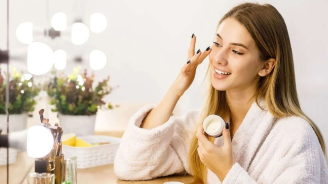 Ilustrasi Penggunaan skincare