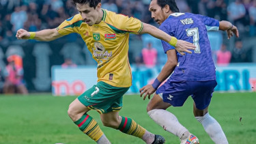Francisco Rivera Saat Melawan Persik (Sumber: Instagram Persebaya)