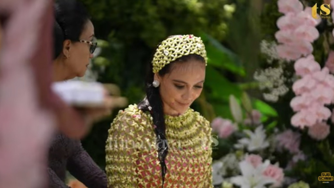Prosesi siraman Luna Maya 