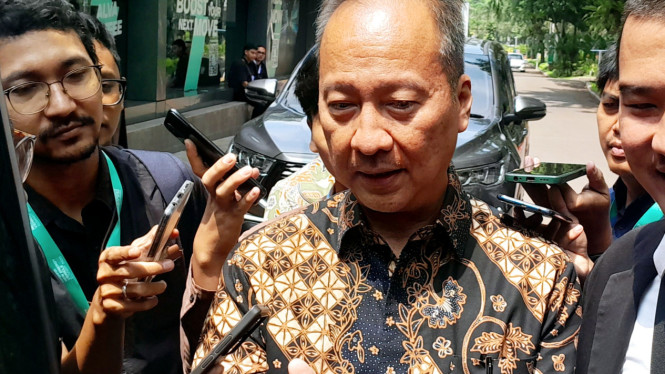 [Menteri Perindustrian, Agus Gumiwang Kartasasmita, saat ditemui di kawasan SCBD, Sudirman, Jakarta Selatan, Selasa, 6 Mei 2025]