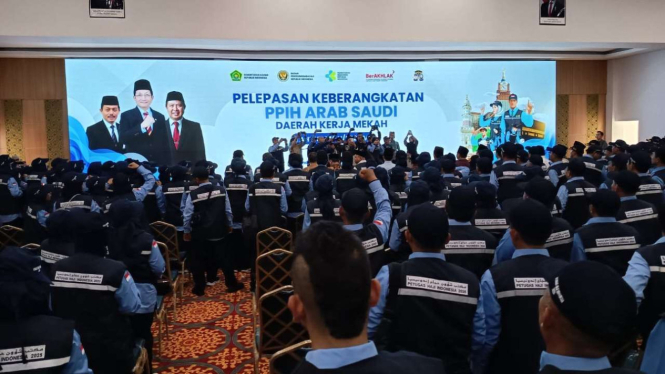 Menteri Agama Nasaruddin Umar lepas petugas haji 2025