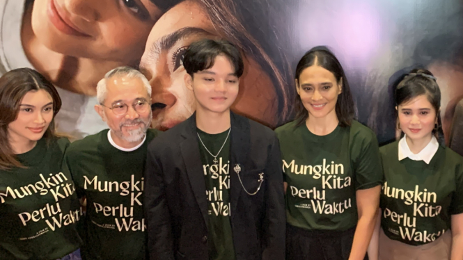 Film Mungkin Kita Perlu Waktu