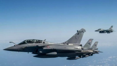 VIVA Militer: Pesawat TNI AU dan Rafale Prancis
