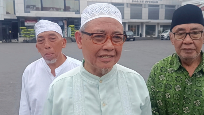 Rais Syuriah PCNU Surabaya KH Dzul Hilmi di Polrestabes Surabaya