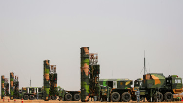 VIVA Militer: Sistem rudal pertahanan udara HQ-9 buatan China