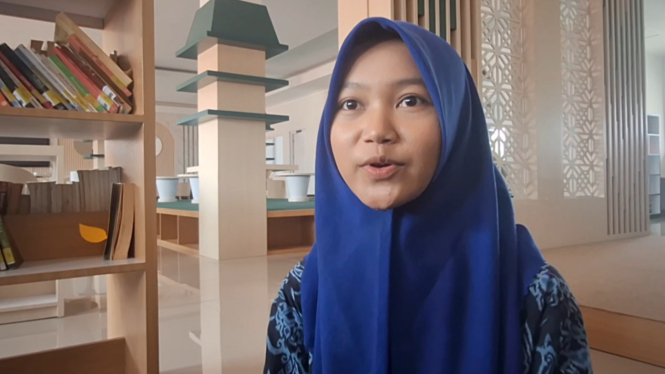 Maulida Az Zahra, Siswi Madrasah Aliyah Negeri (MAN) 1 Brebes