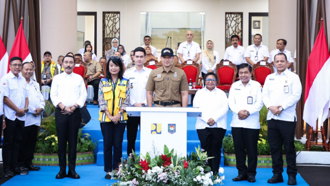 Menteri Koordinator Bidang Infrastruktur dan Pembangunan Kewilayahan, Agus Harimurti Yudhoyono (AHY) meresmikan tiga gedung fakultas baru di lingkungan Institut Pemerintahan Dalam Negeri (IPDN)