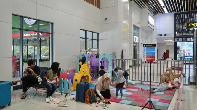 Arena bermain anak di stasion Whoosh [Humas PT KCIC]