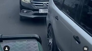 Viral mobil hadang sejumlah kendaraan yang lawan arus