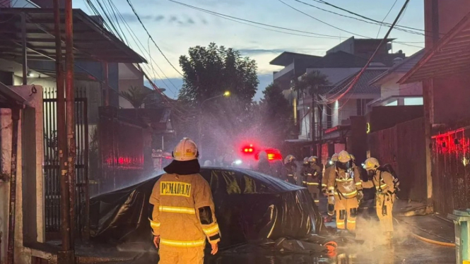 Mobil listrik BYD Seal terbakar di Jakarta